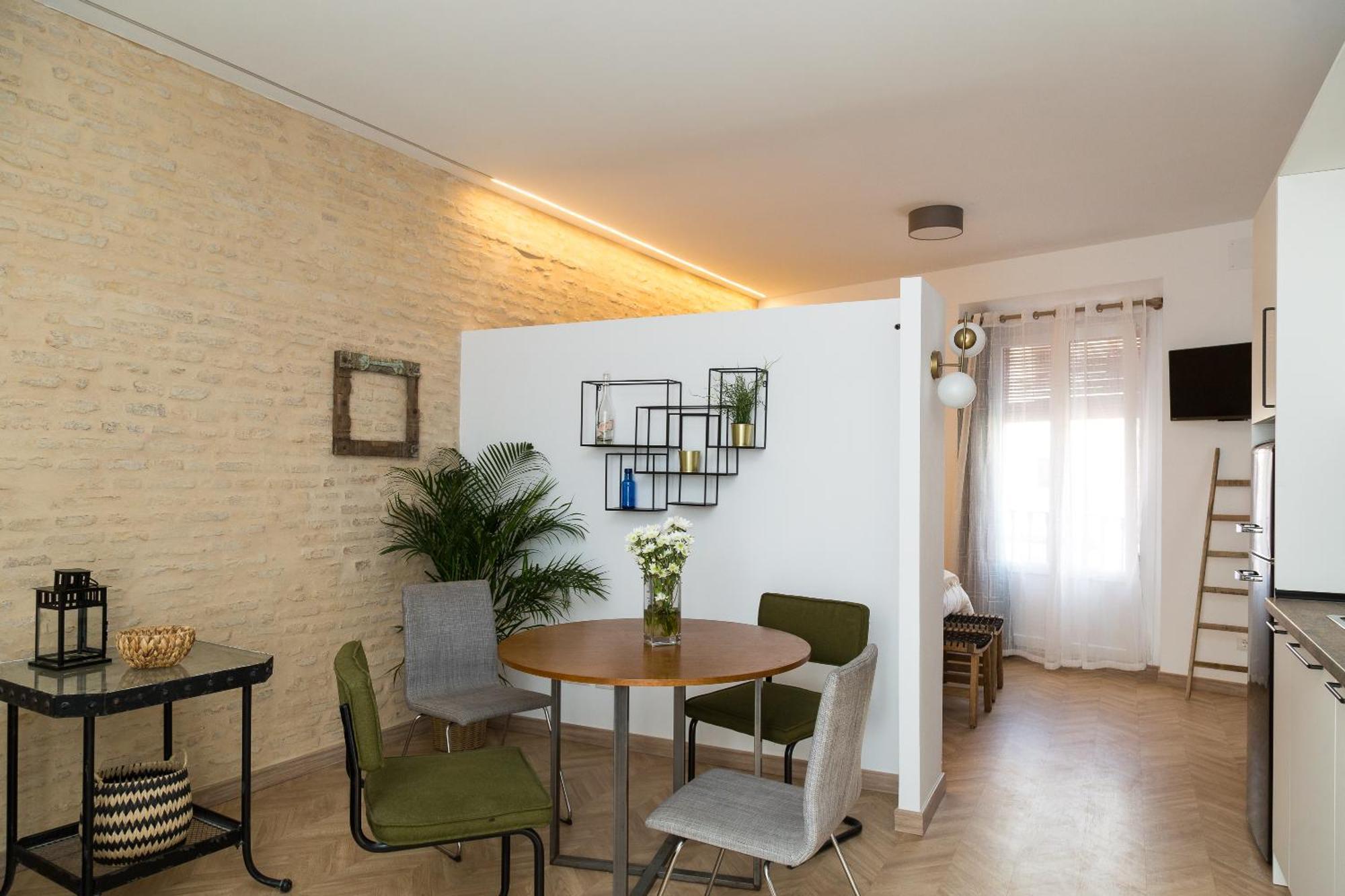 Center Apartment Fully Eqquiped Opcional Breakfast Sevilla Exteriör bild