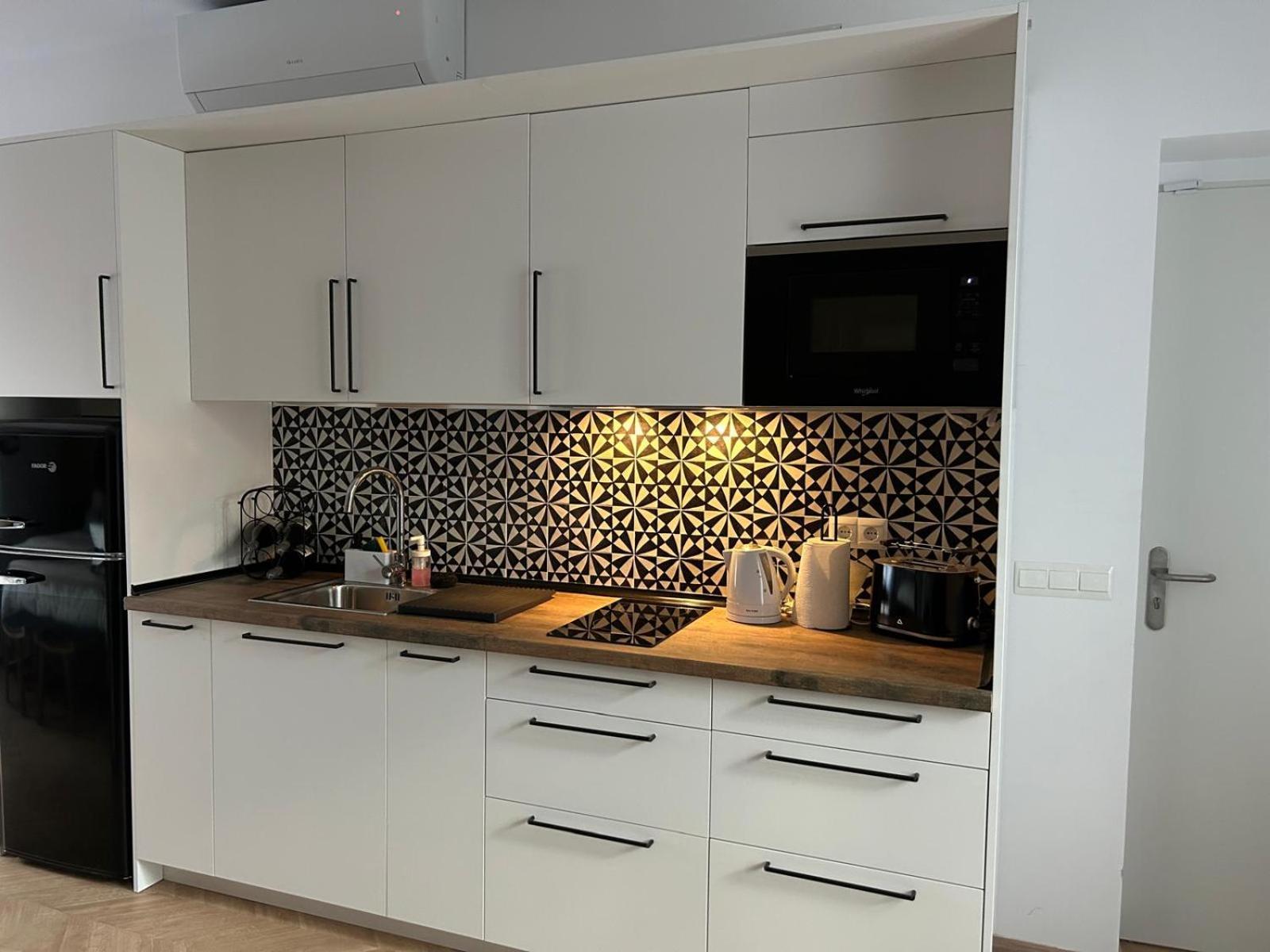 Center Apartment Fully Eqquiped Opcional Breakfast Sevilla Exteriör bild